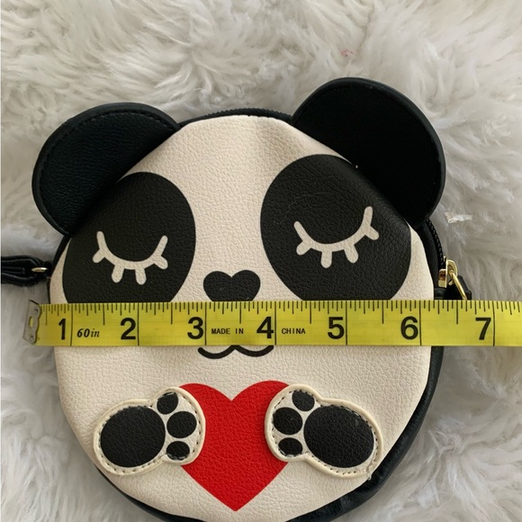 BETSY JOHNSON Luv Betsy 100% polyurethane Panda zip close wristlet VVGUC - Picture 3 of 9